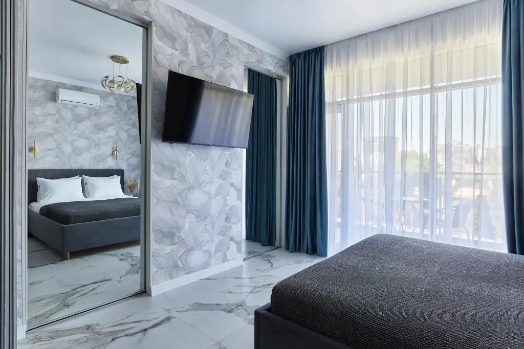 Сочи: Апартаменты Red Apartments Светлана Парк Бритни