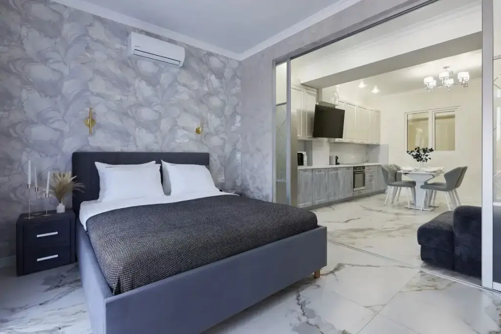 Сочи: Апартаменты Red Apartments Светлана Парк Бритни