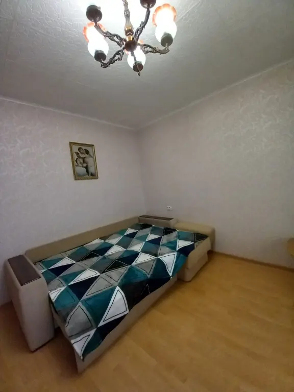 Мирный: Квартира 1к по Тихонова 8