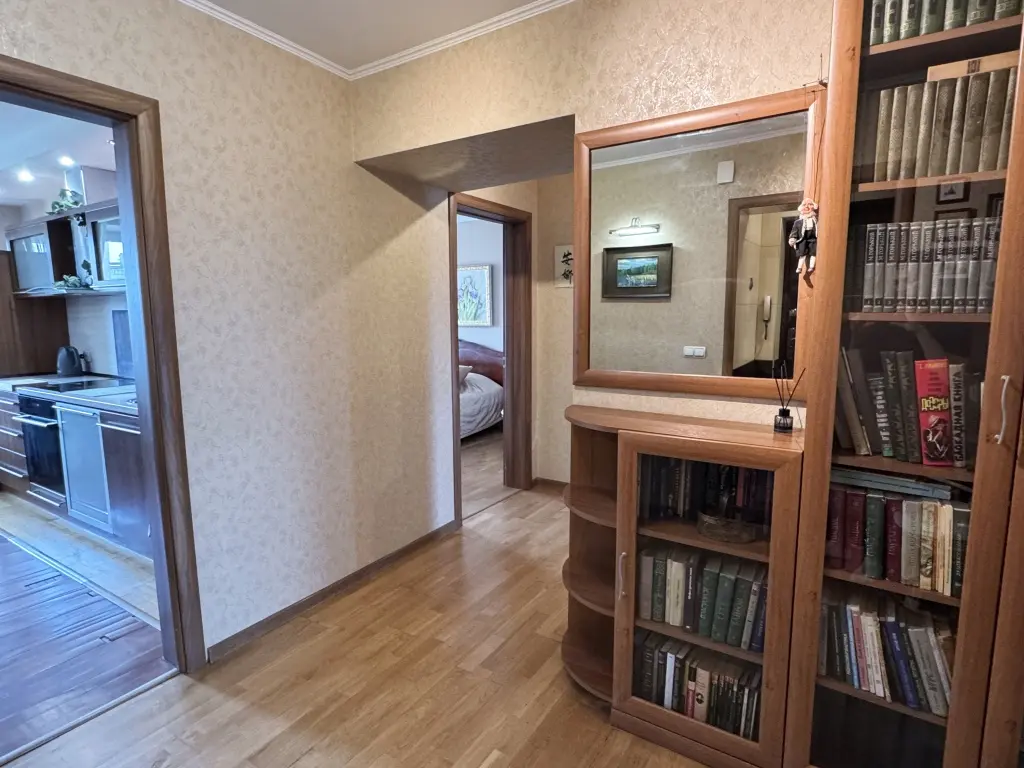 Калининград: Квартира Трехкомнатная на 9 Апреля