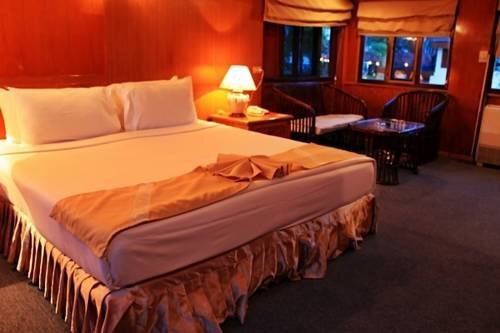 Ко Чанг: Aunchaleena Beach Front Resort