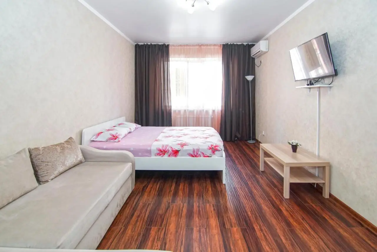 Краснодар: Apartment Vostochno-Kruglikovskaya