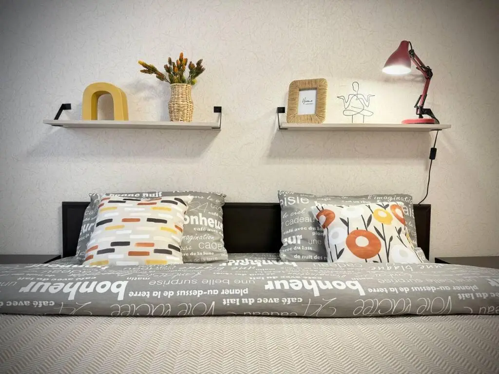Воронеж: Rental Family Rooms (Рентал Фэмили Румс) на улице Владимира Невского 25/11