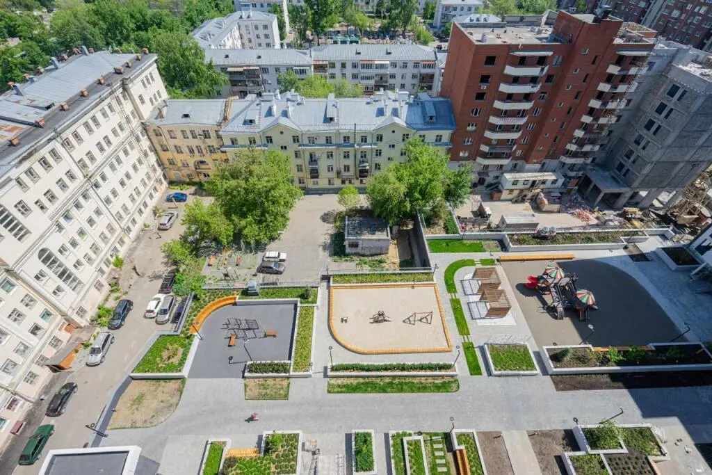 Екатеринбург: Апартаменты на улице Декабристов 20