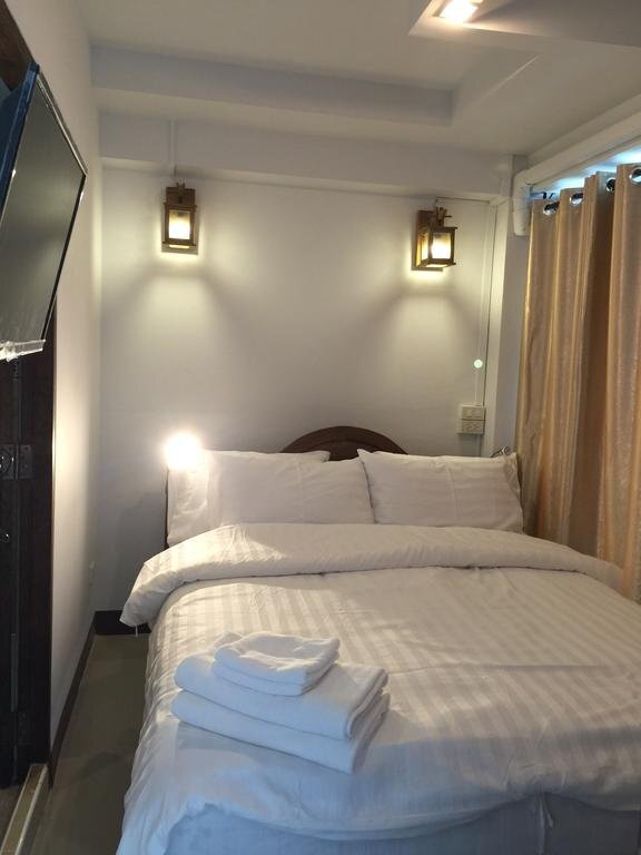 Чиангмай: Chiang Mai FK. House