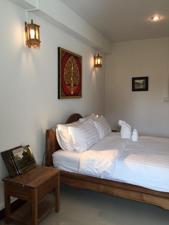 Чиангмай: Chiang Mai FK. House