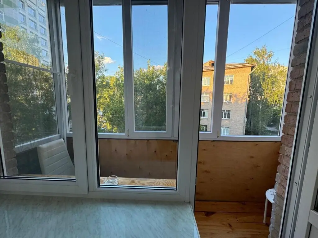 Уфа: Апартаменты на улице Конституции 1