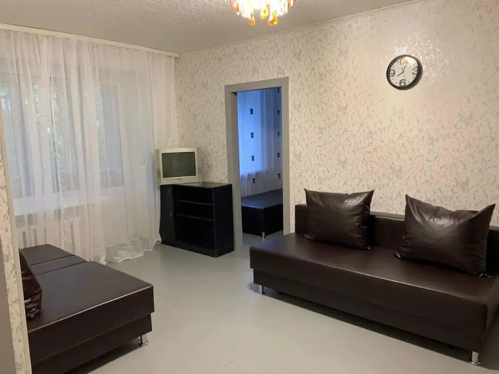 Уфа: Апартаменты на улице Комарова 34А