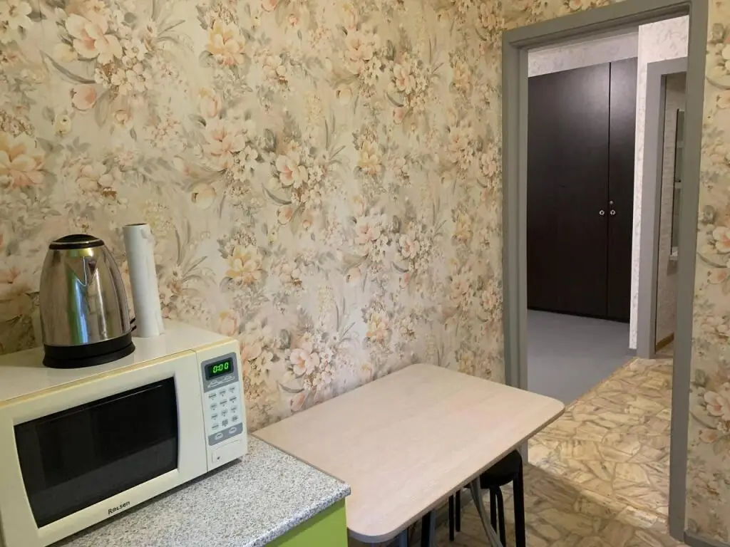 Уфа: Апартаменты на улице Комарова 34А