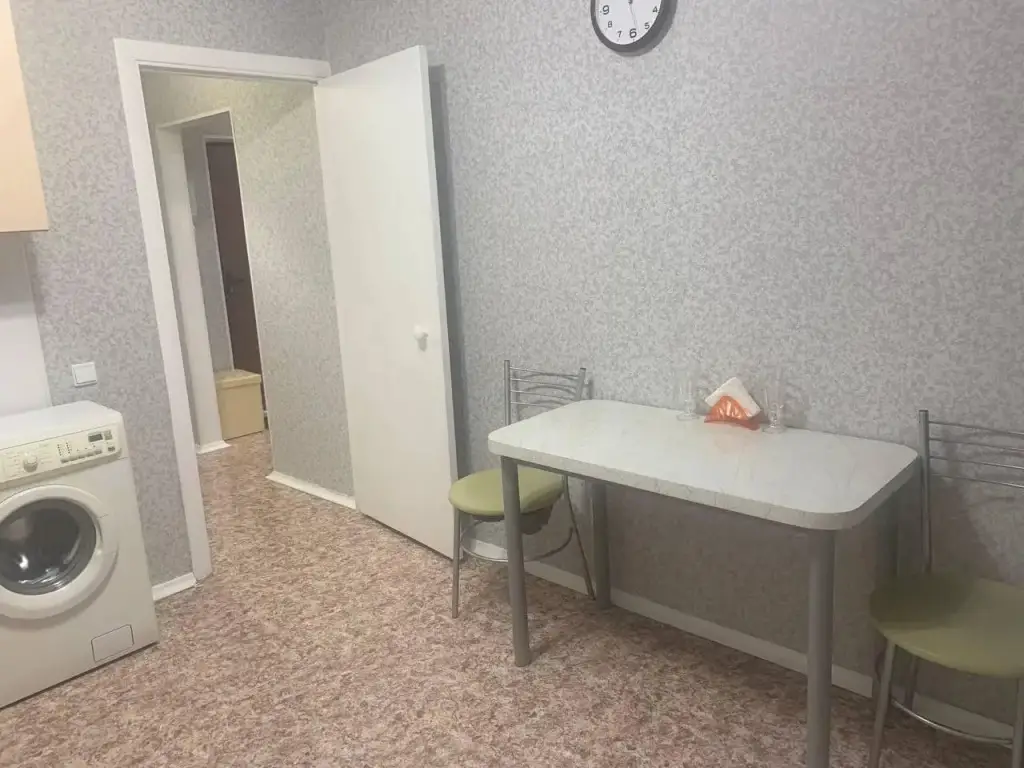 Уфа: Апартаменты на улице Орджоникидзе 30/1