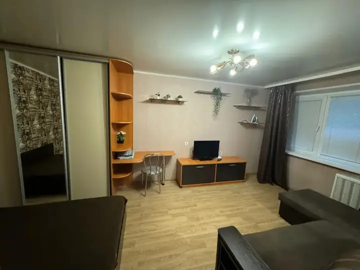 Уфа: Апартаменты на улице Первомайская 58/2