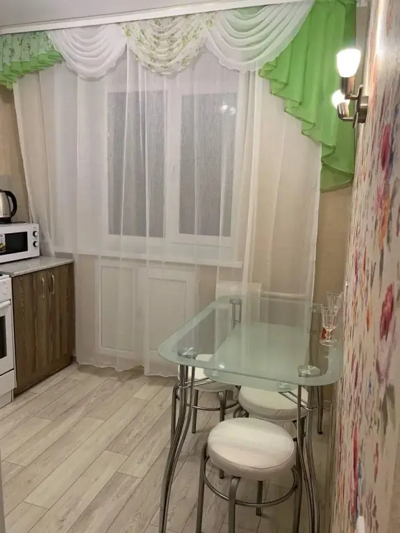 Уфа: Апартаменты на улице Свободы