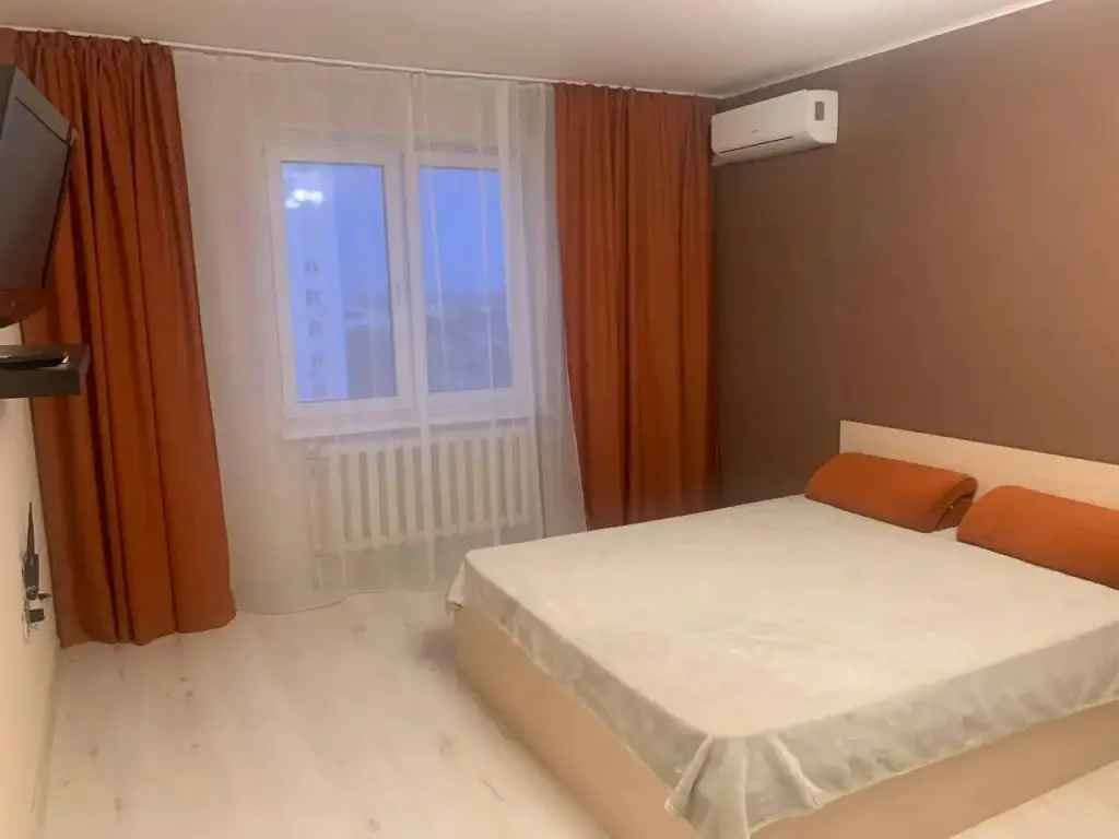 Уфа: Апартаменты на улице Черниковская 18