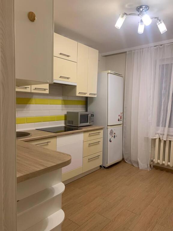 Уфа: Апартаменты на улице Черниковская 18