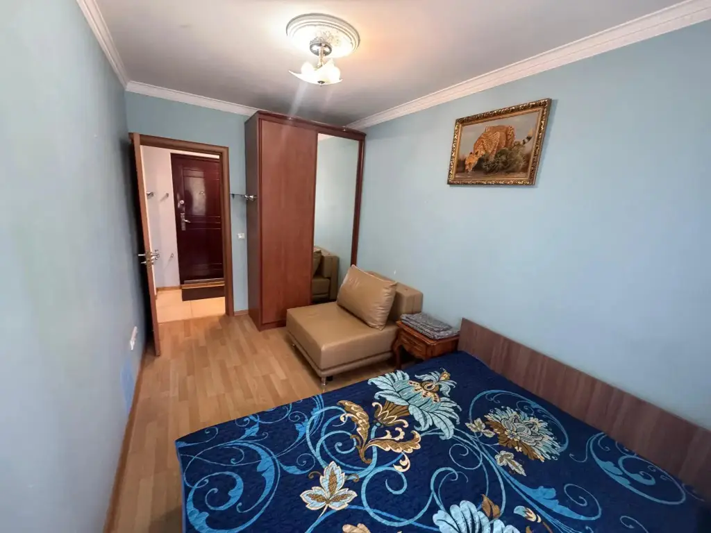 Уфа: Апартаменты на улице Черниковская 87