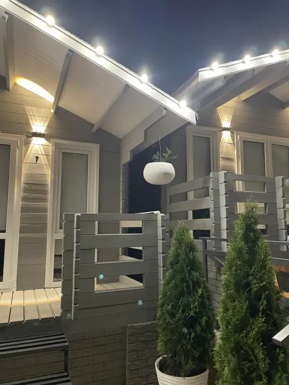 Верхняя Эшера: База отдыха Коттеджи white hotel