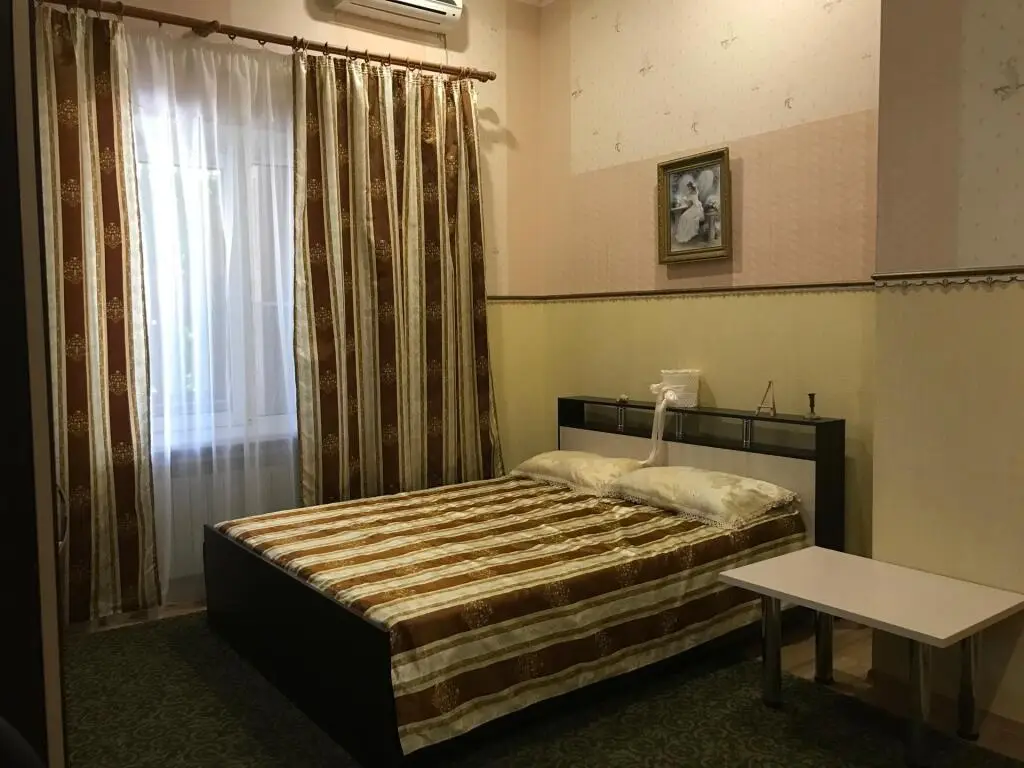 Евпатория: Гостевой дом улице Бартенева