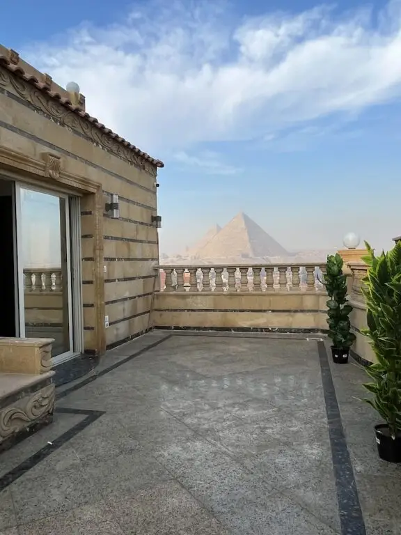 Гиза: Crowne Pyramids view inn