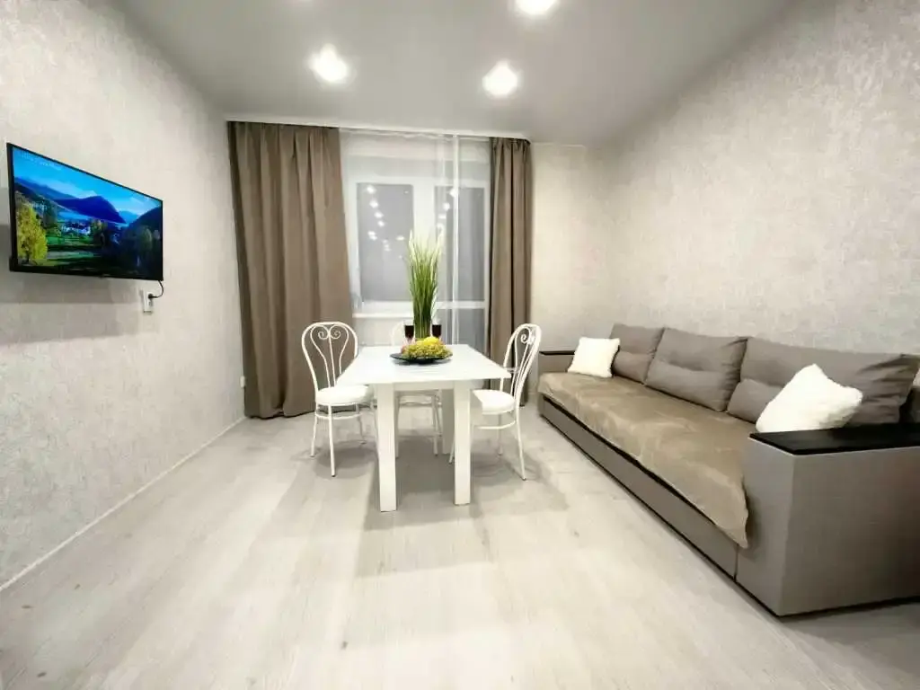 Северодвинск: Апартаменты LikeHome на ул. Ломоносова, 3