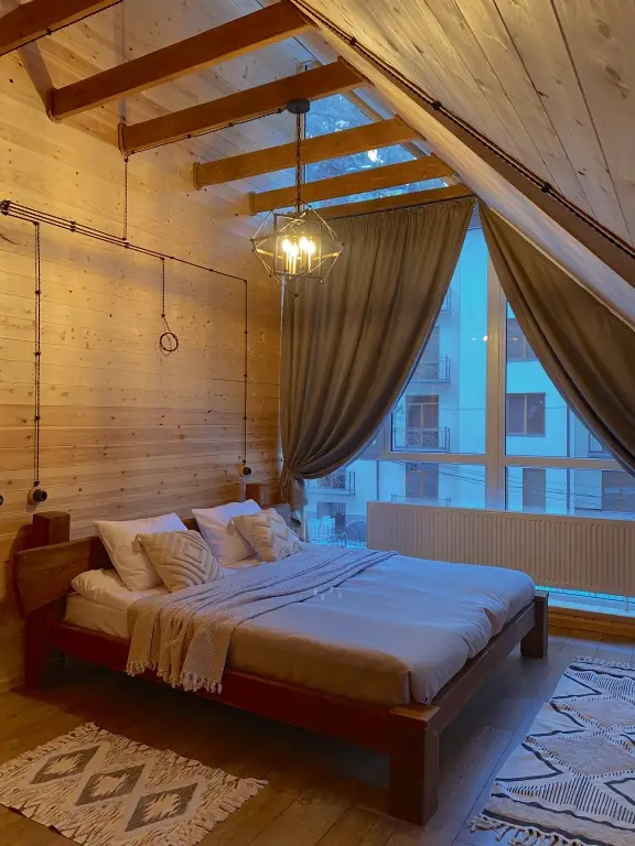 Ksisyuryulgen: Гостевой дом Kingswood Elbrus