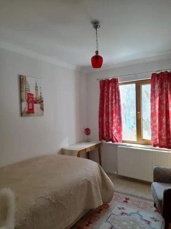 Инегол: Turkish Retreat