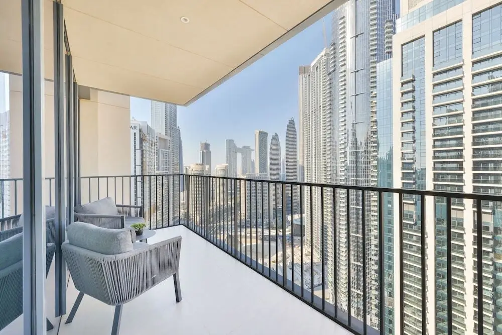Дубай: BLVD Heights - Stylish 4BR Luxe Living
