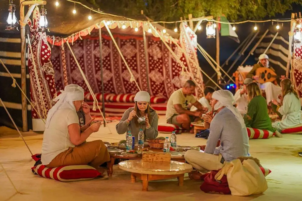 Дубай: Al Marmoom Oasis "Luxury Glamping & Bedouin Experience