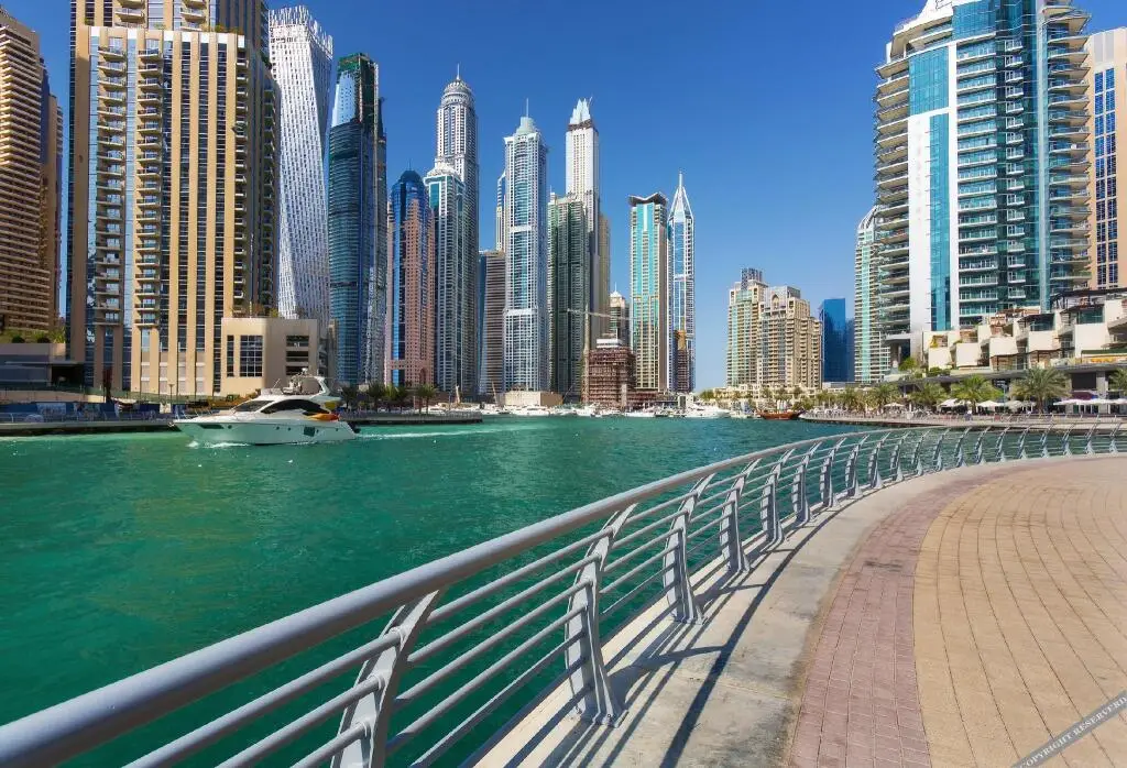 Дубай: Academia Land JBR