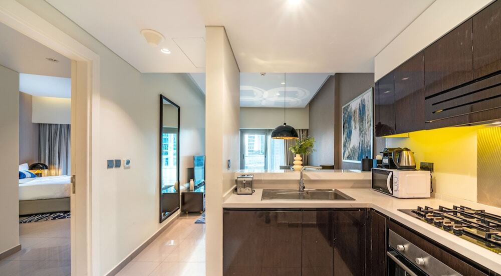 Дубай: 1 BR Apt walking distance to Dubai Mall