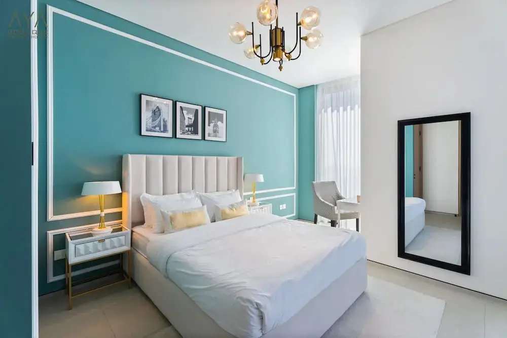 Дубай: Aya - Canal View From this 1BR in Jumeirah Gate Tower 1