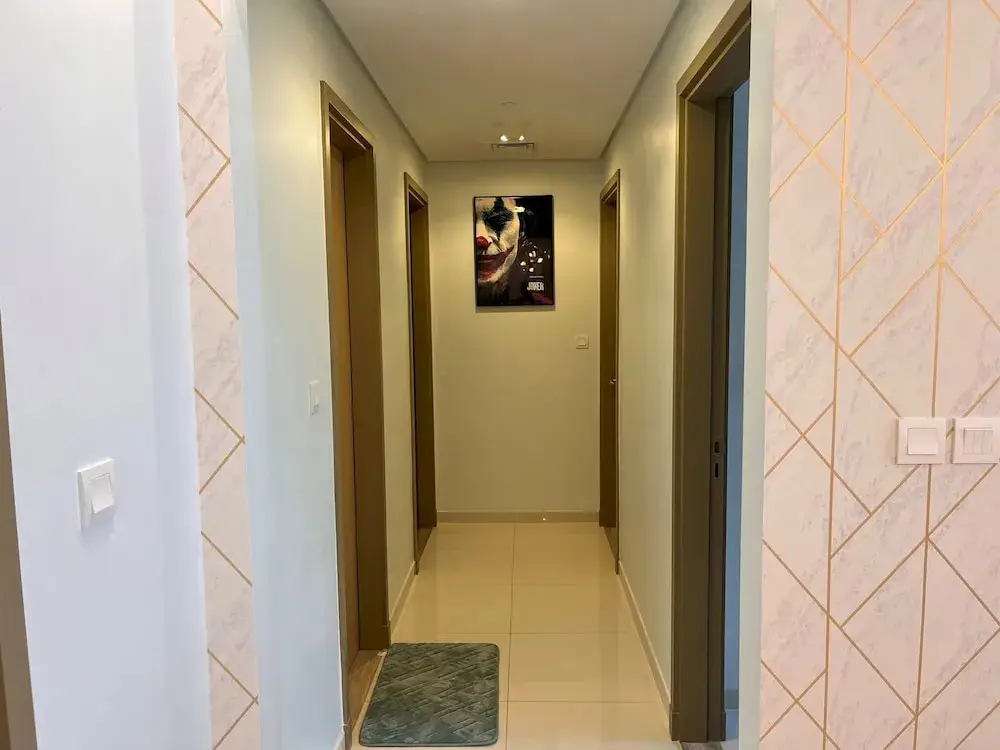 Дубай: Elegant 2 BHK Paramount Tower City View