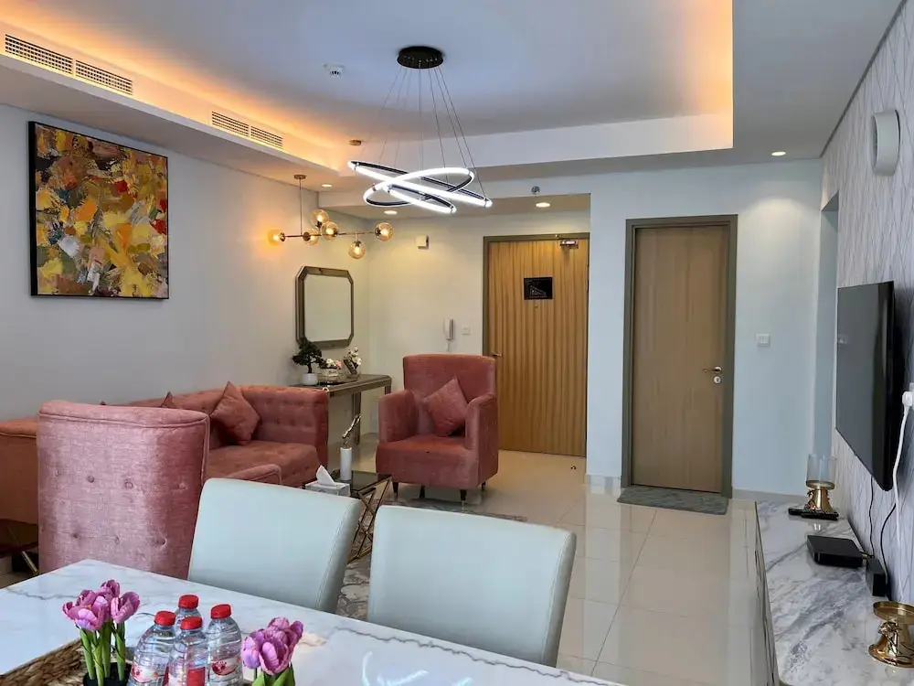 Дубай: Elegant 2 BHK Paramount Tower City View