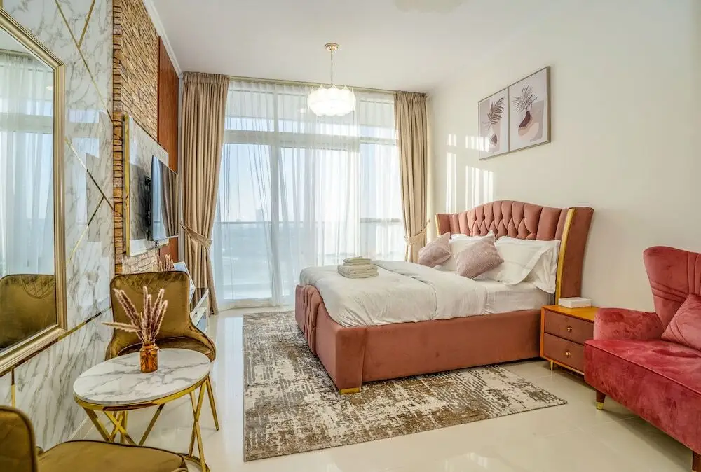 Дубай: Tanin - Wake Up To Dubai Skyline From This Stylish Studio