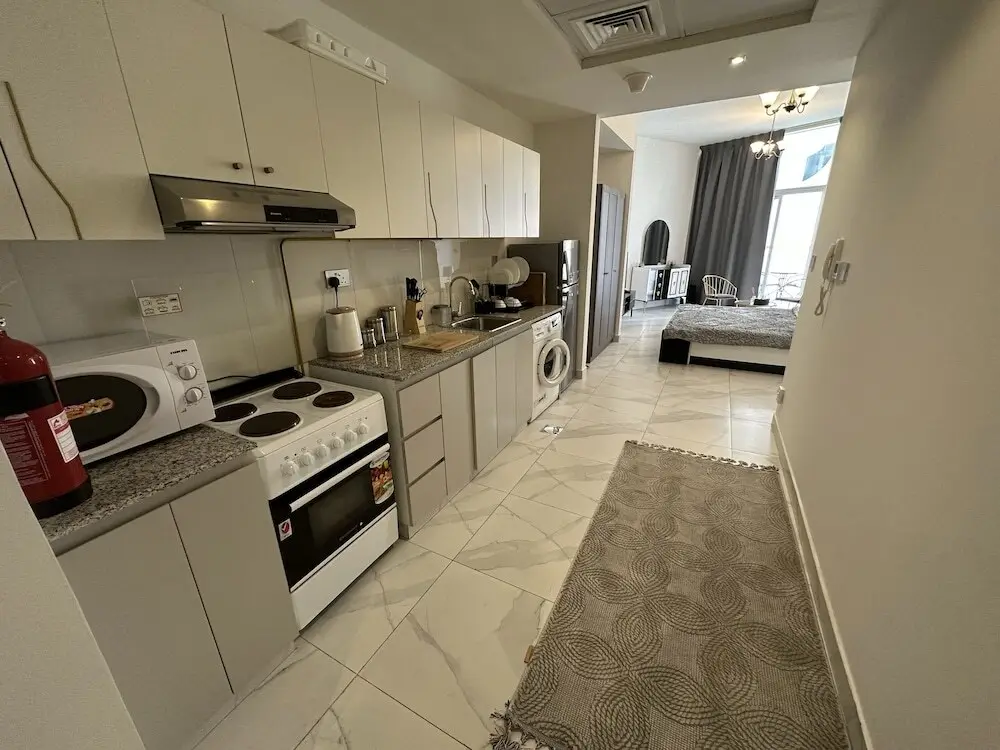 Дубай: Master Piece - Elegant Studio With Canal View in Business Bay