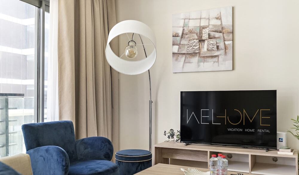 Дубай: WelHome - Luxury Living in Dubai's  City Walk Building 5