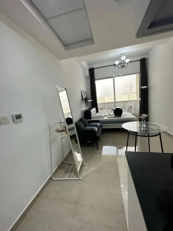 Дубай: Studio In Jvc