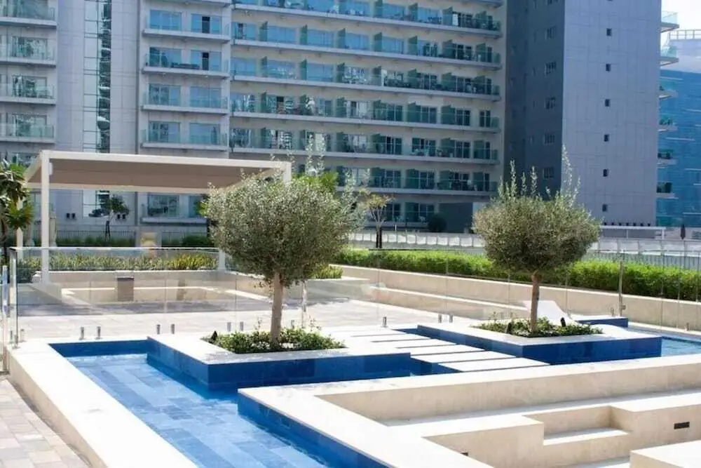 Whitesage - Stylish Apt With Balconies In The Heart of Dubai — фото 1