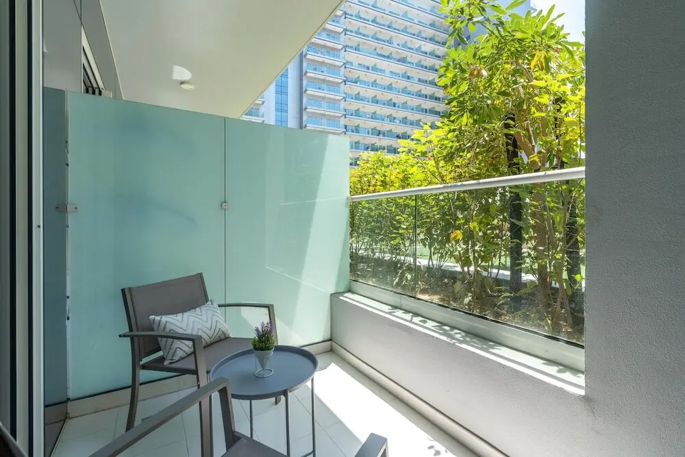 Дубай: Whitesage - Stylish Apt With Balconies In The Heart of Dubai