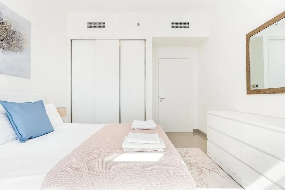 Дубай: Vacay Lettings - Beach Vista  Beachfront