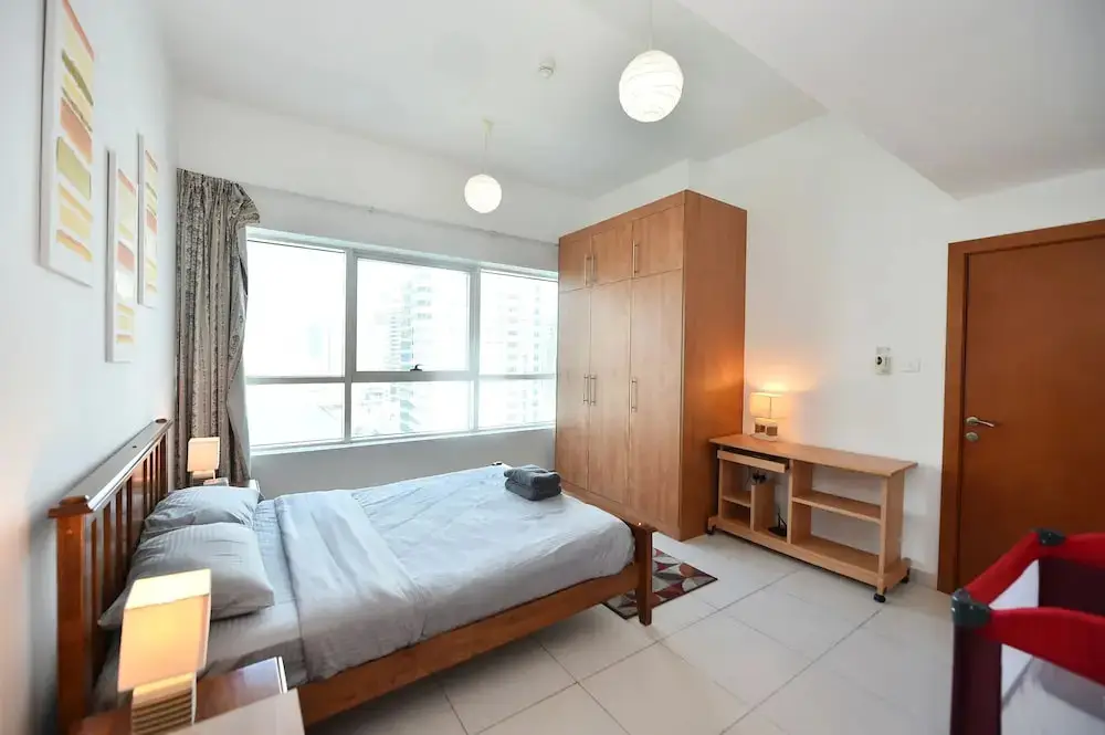 Дубай: 1BR Apartment Stunning Marina View - MVT