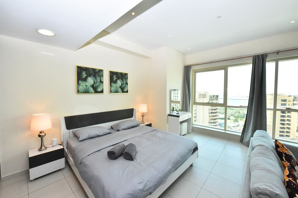 Дубай: SeaView Studio Royal Oceanic Marina -JMI