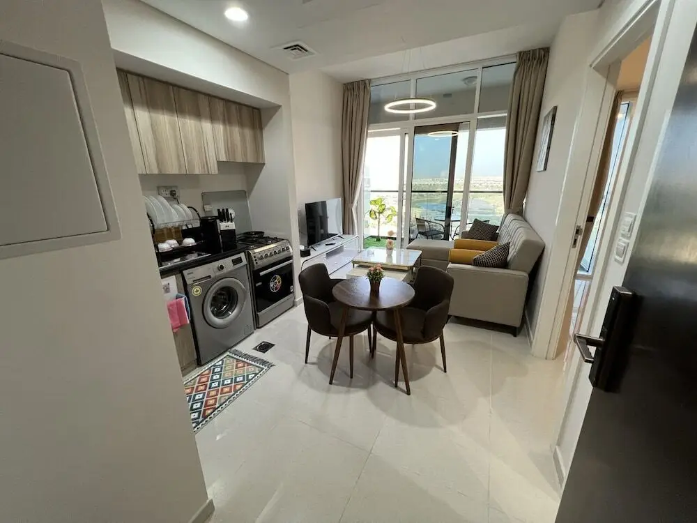 Дубай: Master piece - Lush Green Oasis With Balcony With Stunning Views