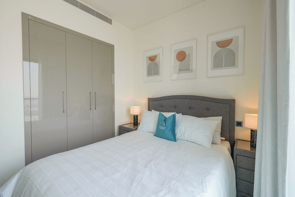 Дубай: Yogi - Bright Apartment With Panoramic CityScape Views