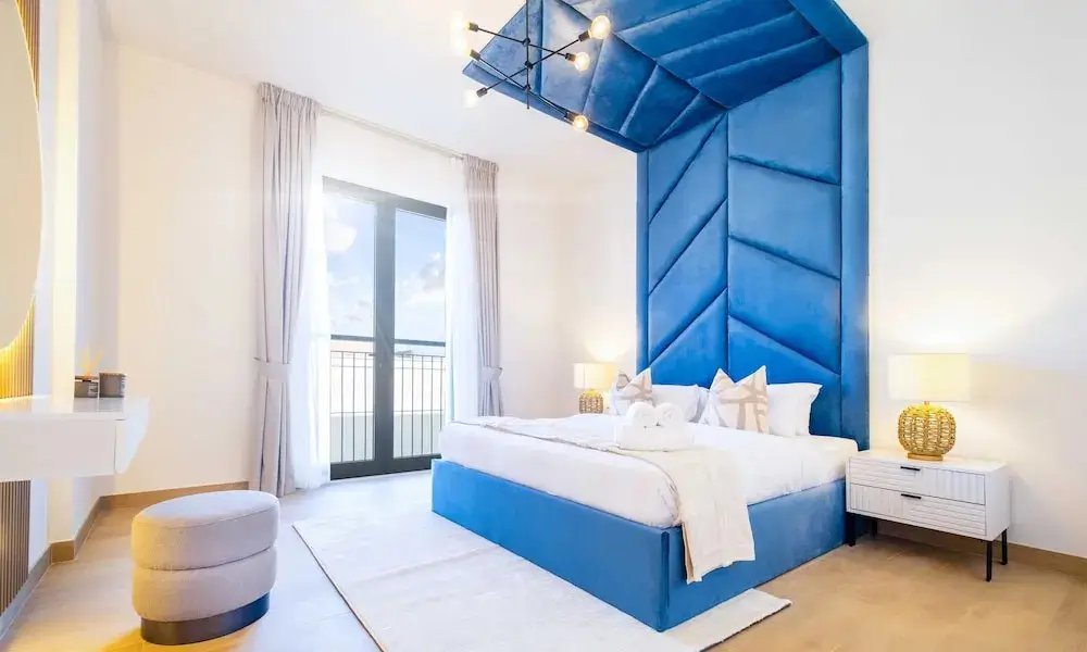 Дубай: LUX  The La Rive Sea View Suite