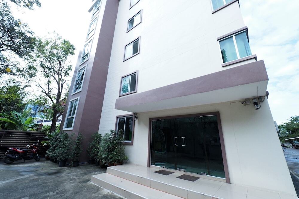 The Park Bangyai Apartment — фото 1