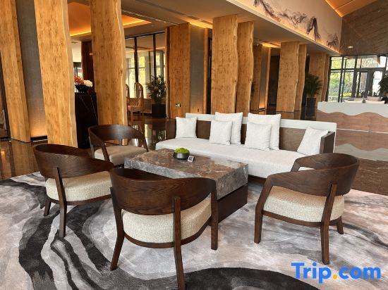 Циндао: Qingdao Red Rock Hotel