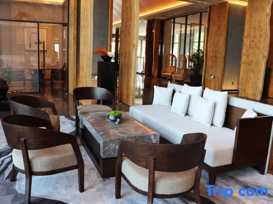 Циндао: Qingdao Red Rock Hotel