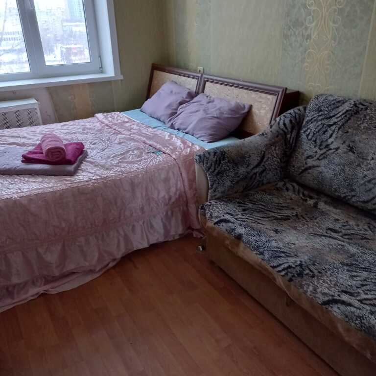 Пермь: Апартаменты на Петропавловской 79