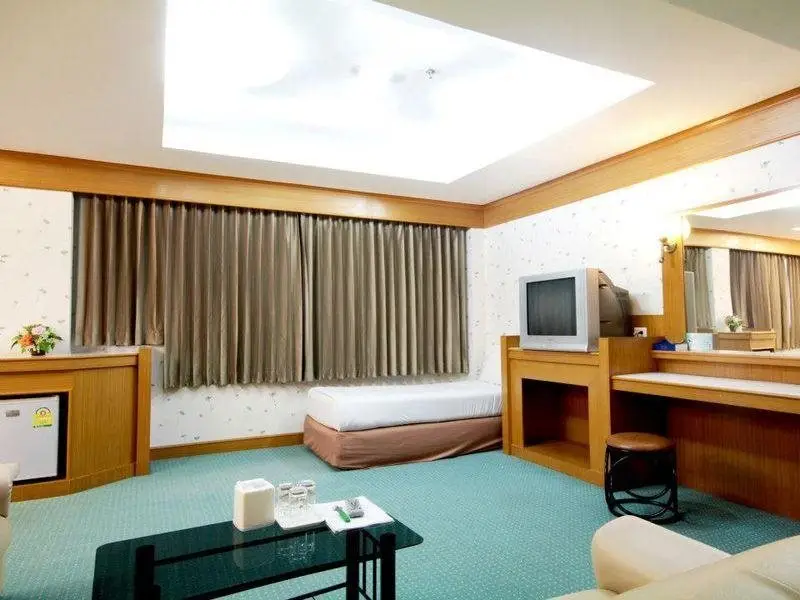 Накхон-Патхом: River Hotel Nakhon Pathom