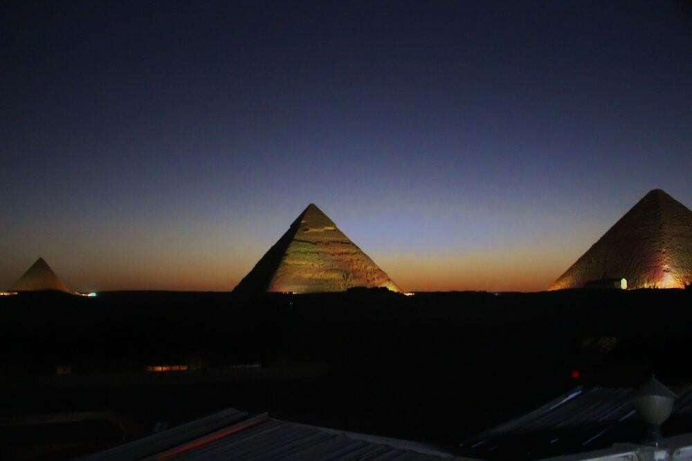 Tut Pyramids View Hotel — фото 1